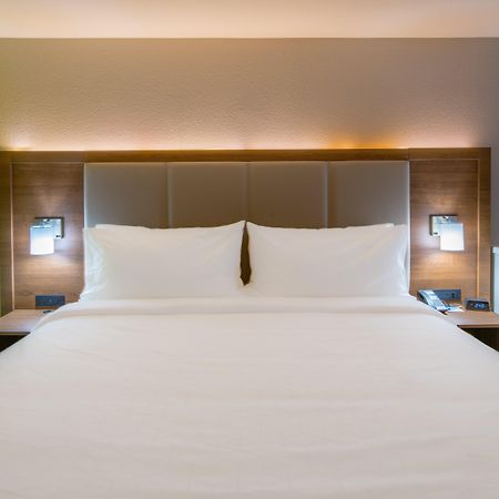 Holiday Inn Express & Suites N Waco Area - West By Ihg Zewnętrze zdjęcie