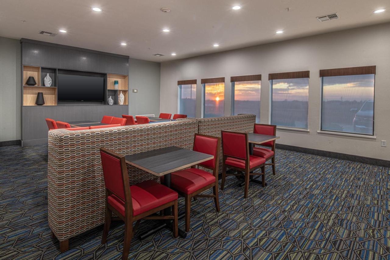 Holiday Inn Express & Suites N Waco Area - West By Ihg Zewnętrze zdjęcie