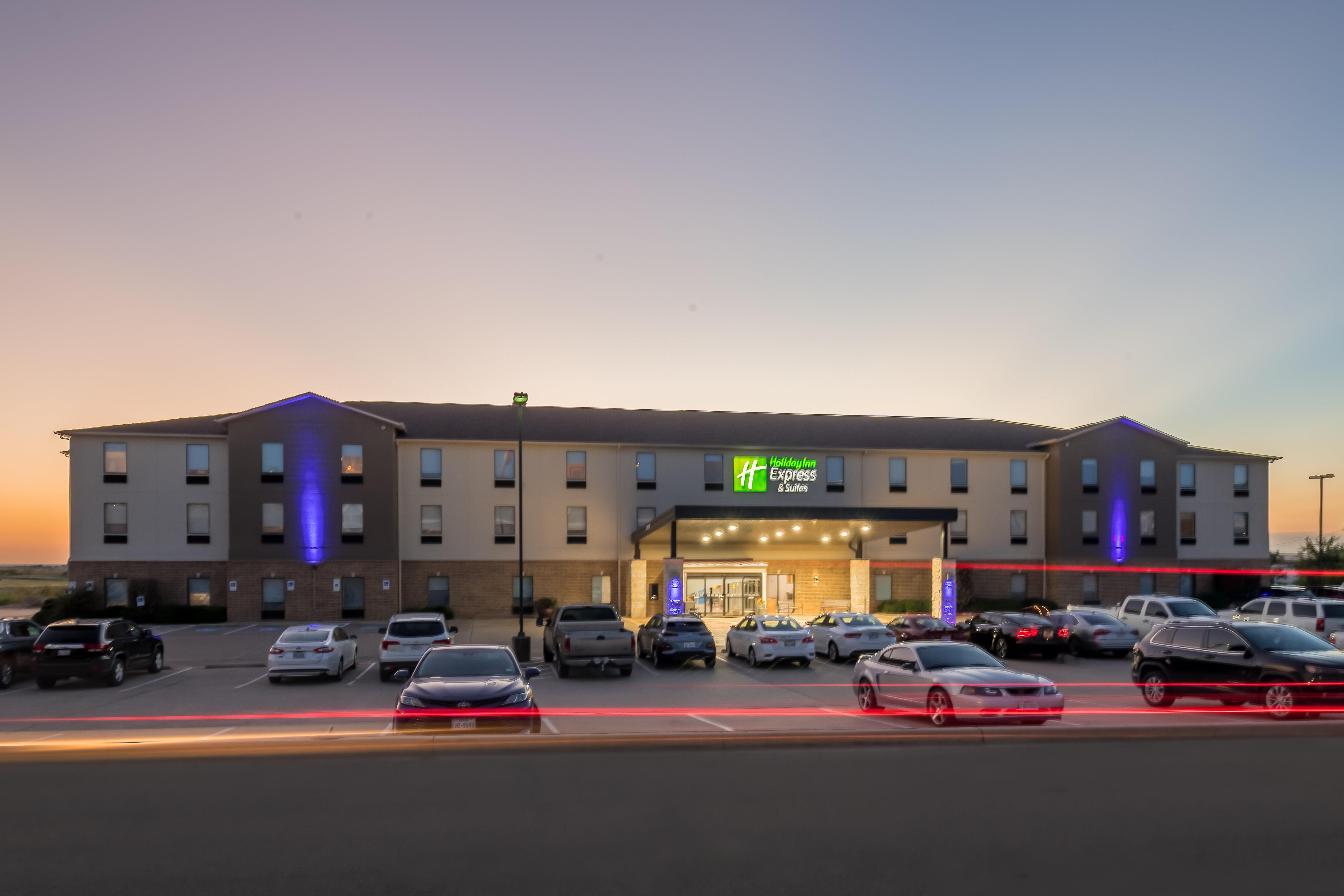 Holiday Inn Express & Suites N Waco Area - West By Ihg Zewnętrze zdjęcie